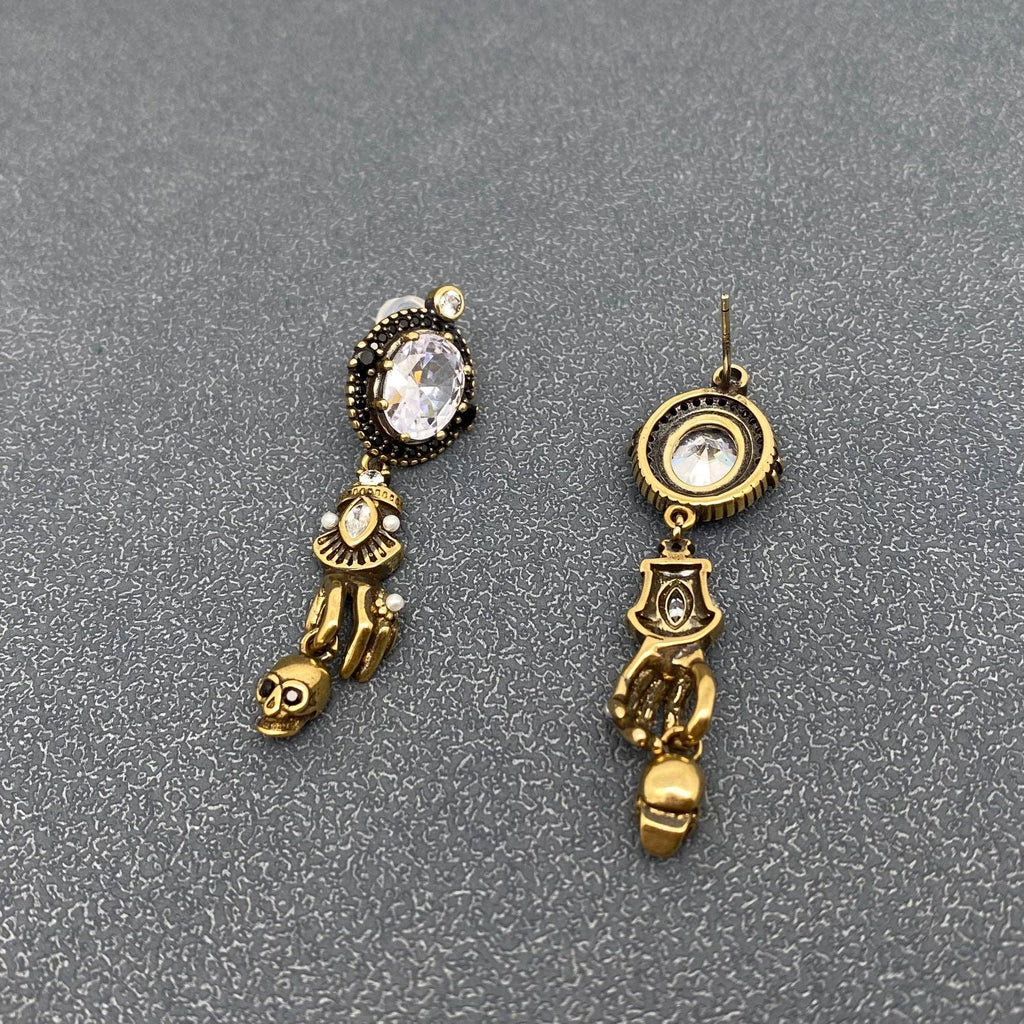 The Skull In Hand Vintage Gothic Charm CZ Post Earrings - GT